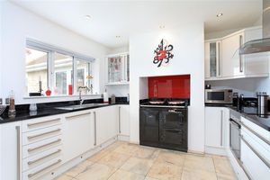 Kitchen- click for photo gallery